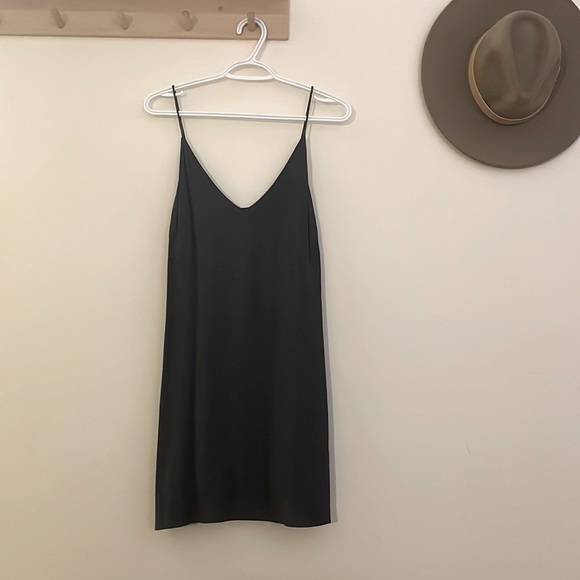 Aritzia Wilfred Free Vivienne Slip Dress - Picture 2 of 4